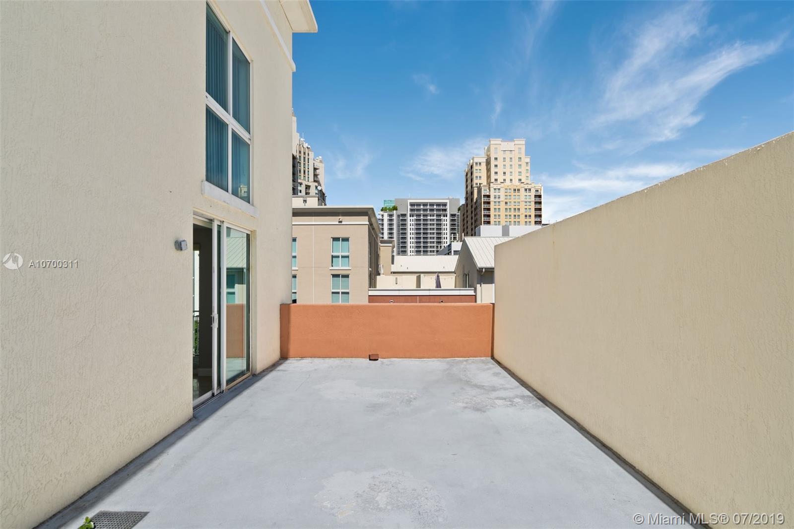 DOWNTOWN DADELAND CONDO N - Residential Lease