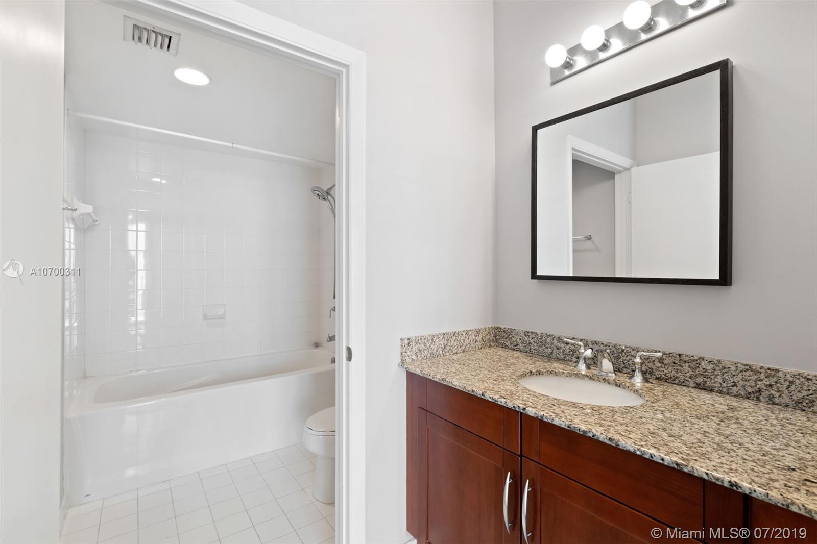 DOWNTOWN DADELAND CONDO N - Residential Lease