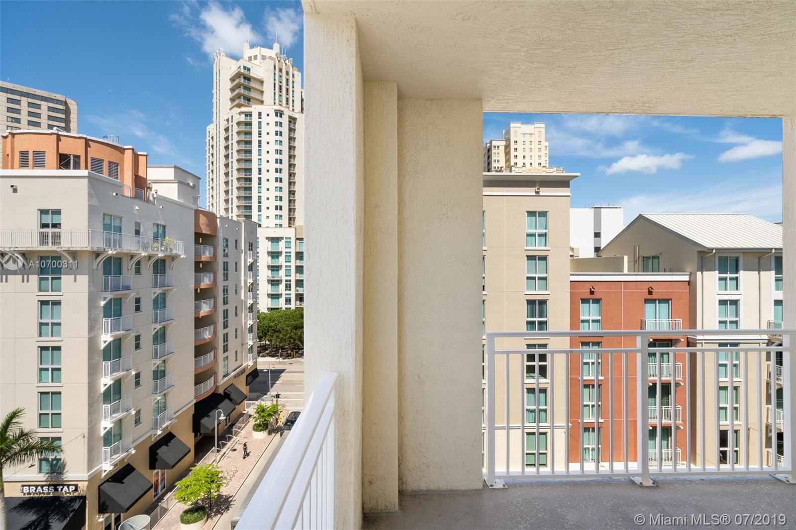 DOWNTOWN DADELAND CONDO N - Residential Lease