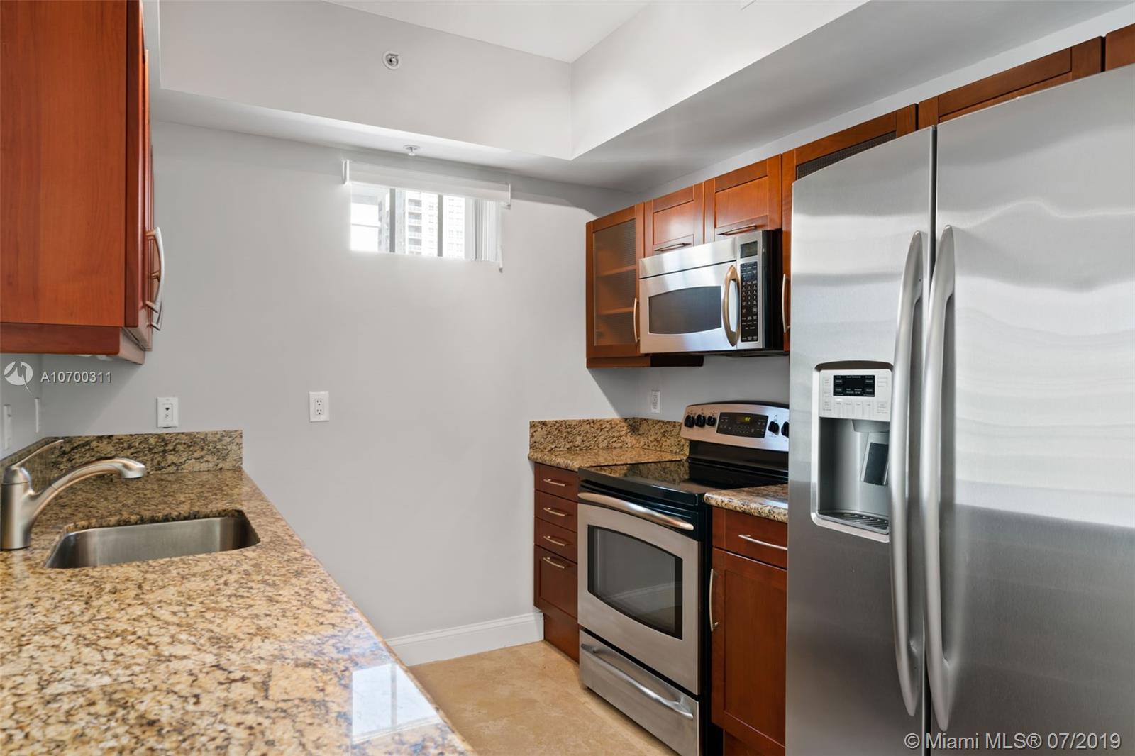 DOWNTOWN DADELAND CONDO N - Residential Lease