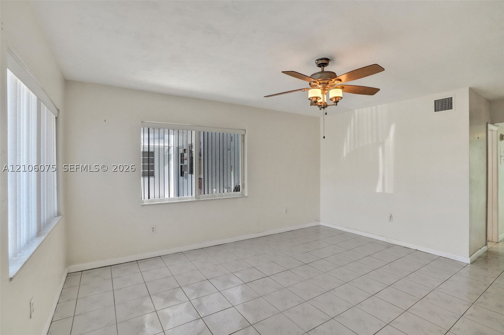 52 NE 204th St 8