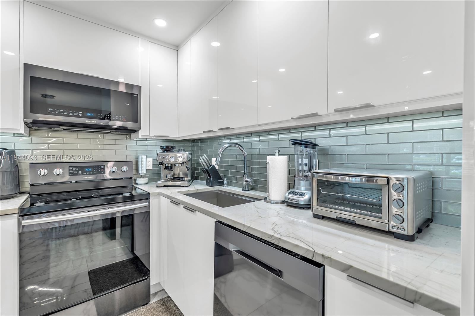 1009 Berkshire A 1009