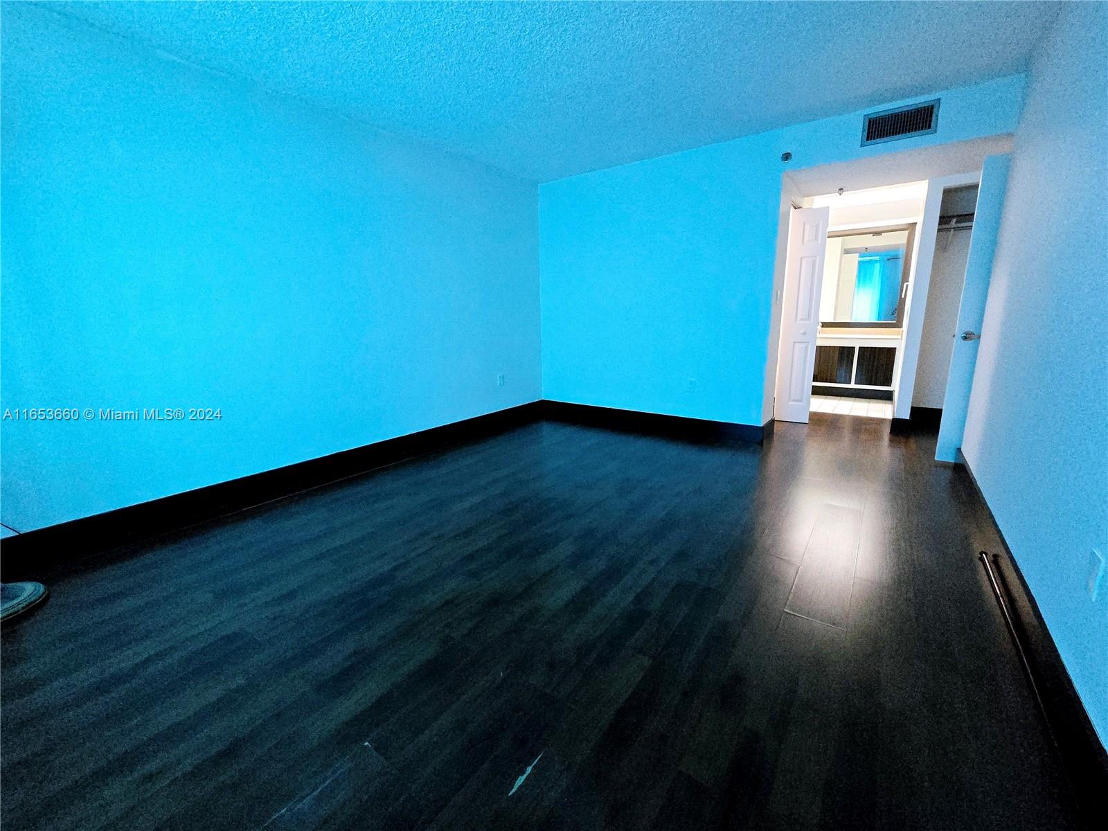 GREYNOLDS PARK CLUB CONDO - Residential