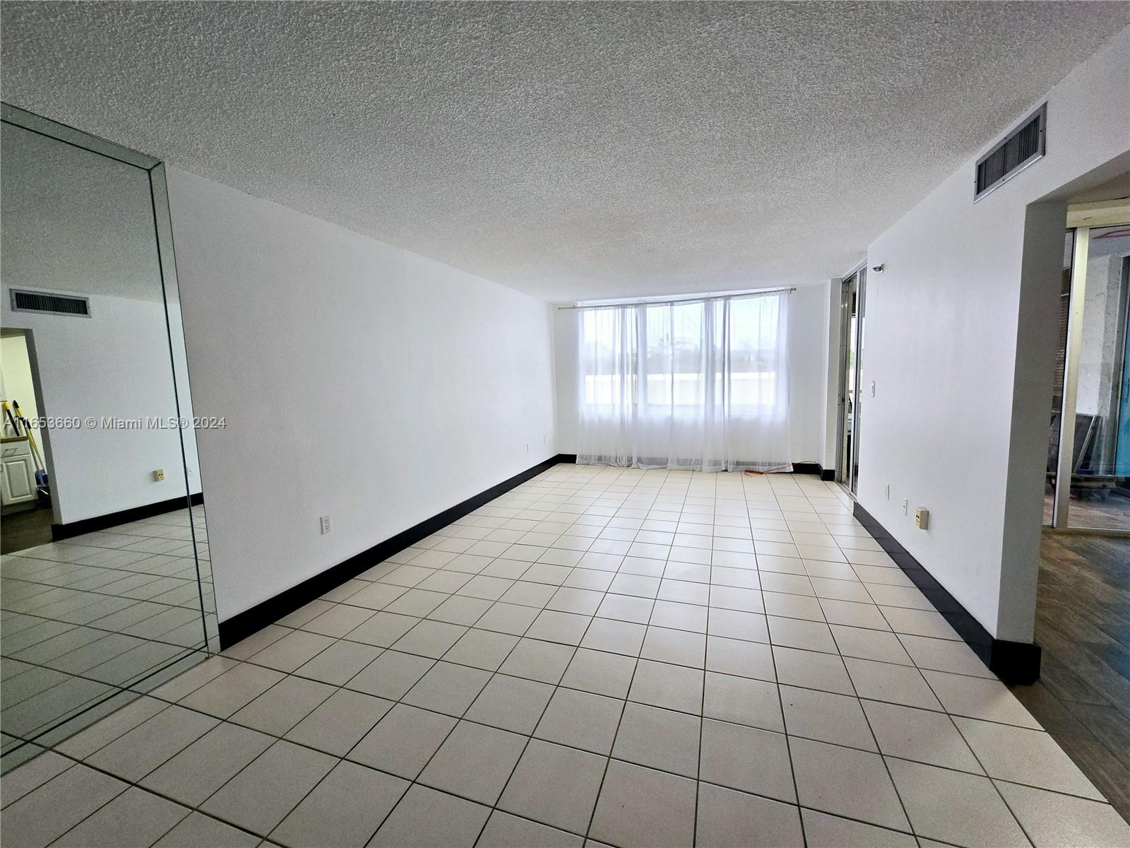GREYNOLDS PARK CLUB CONDO - Residential