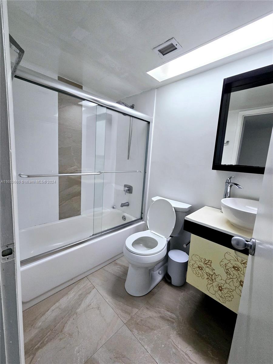 GREYNOLDS PARK CLUB CONDO - Residential