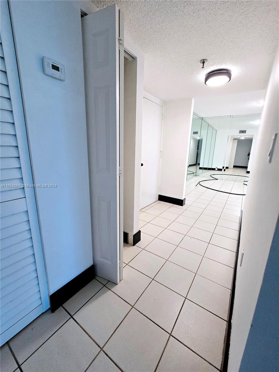 GREYNOLDS PARK CLUB CONDO - Residential
