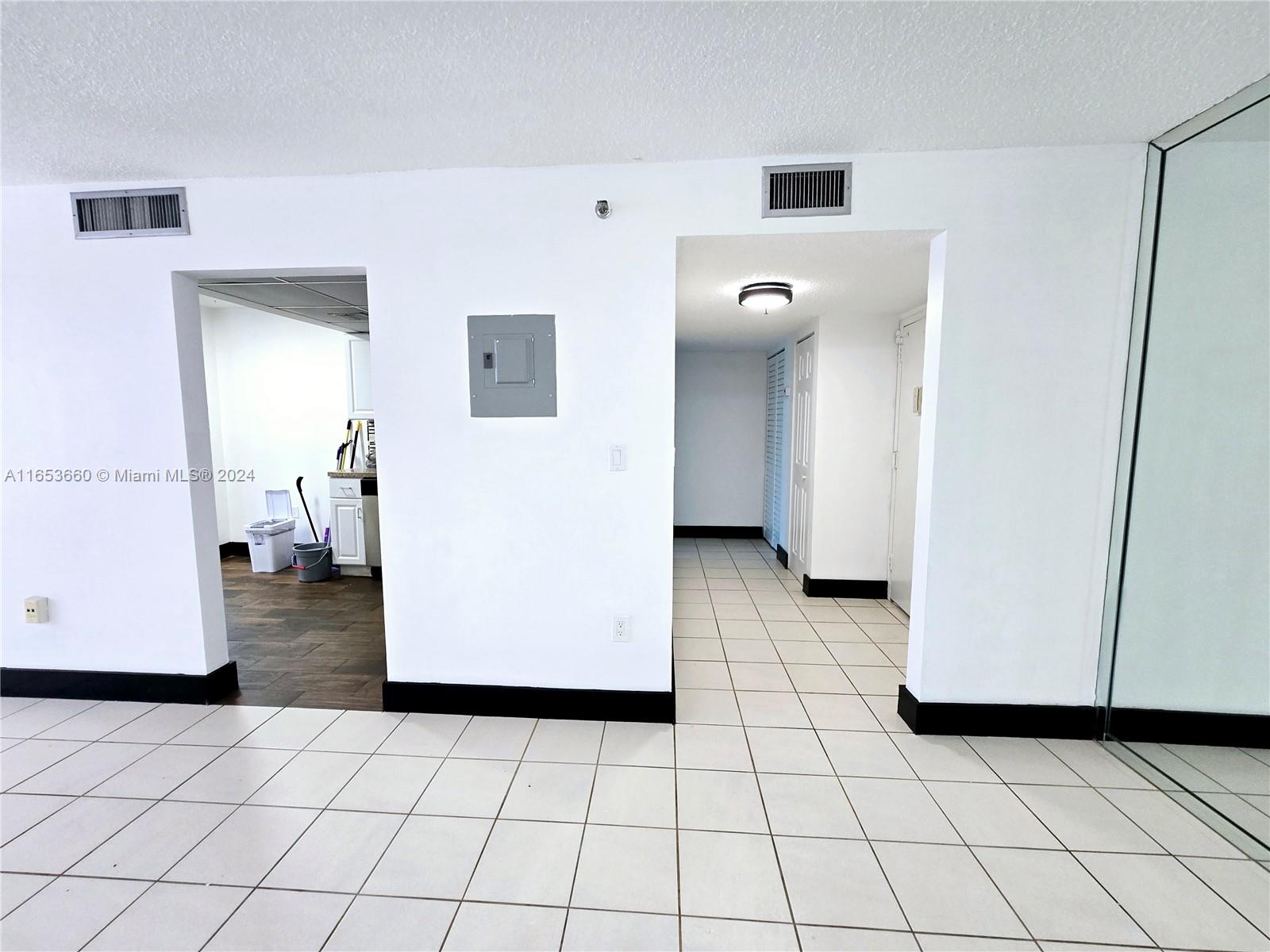 GREYNOLDS PARK CLUB CONDO - Residential