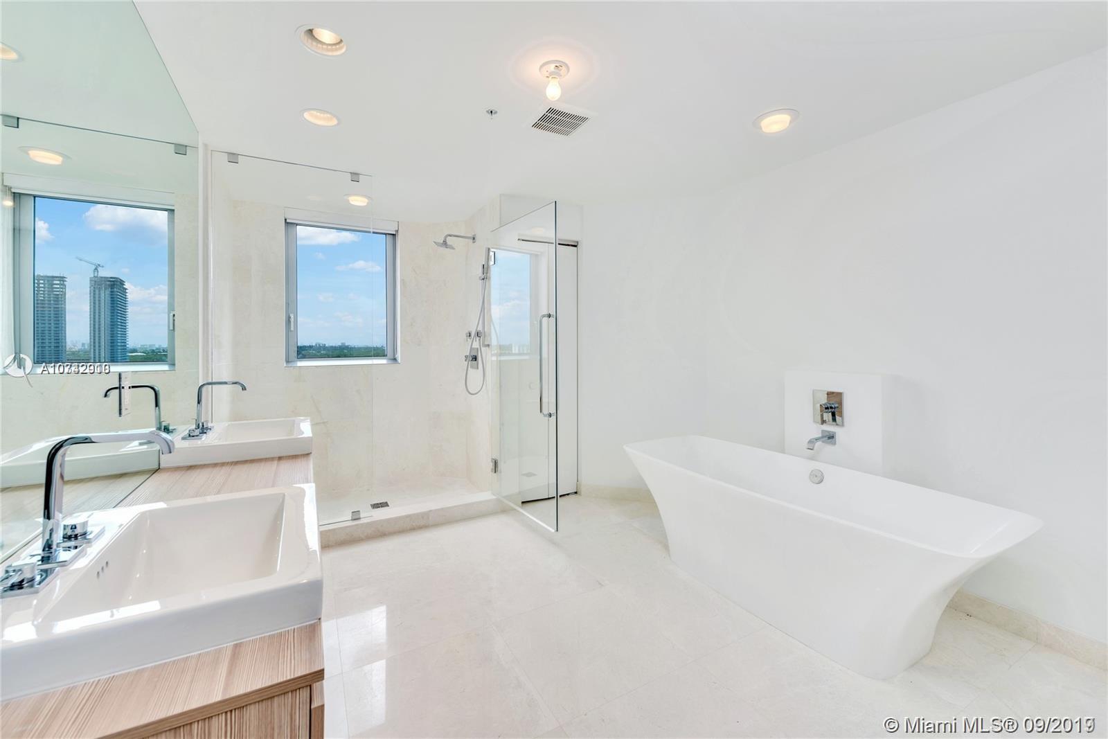 MARINA PALMS - Residential Lease