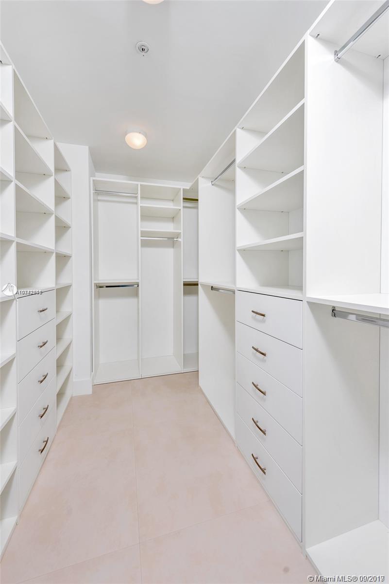 MARINA PALMS - Residential Lease