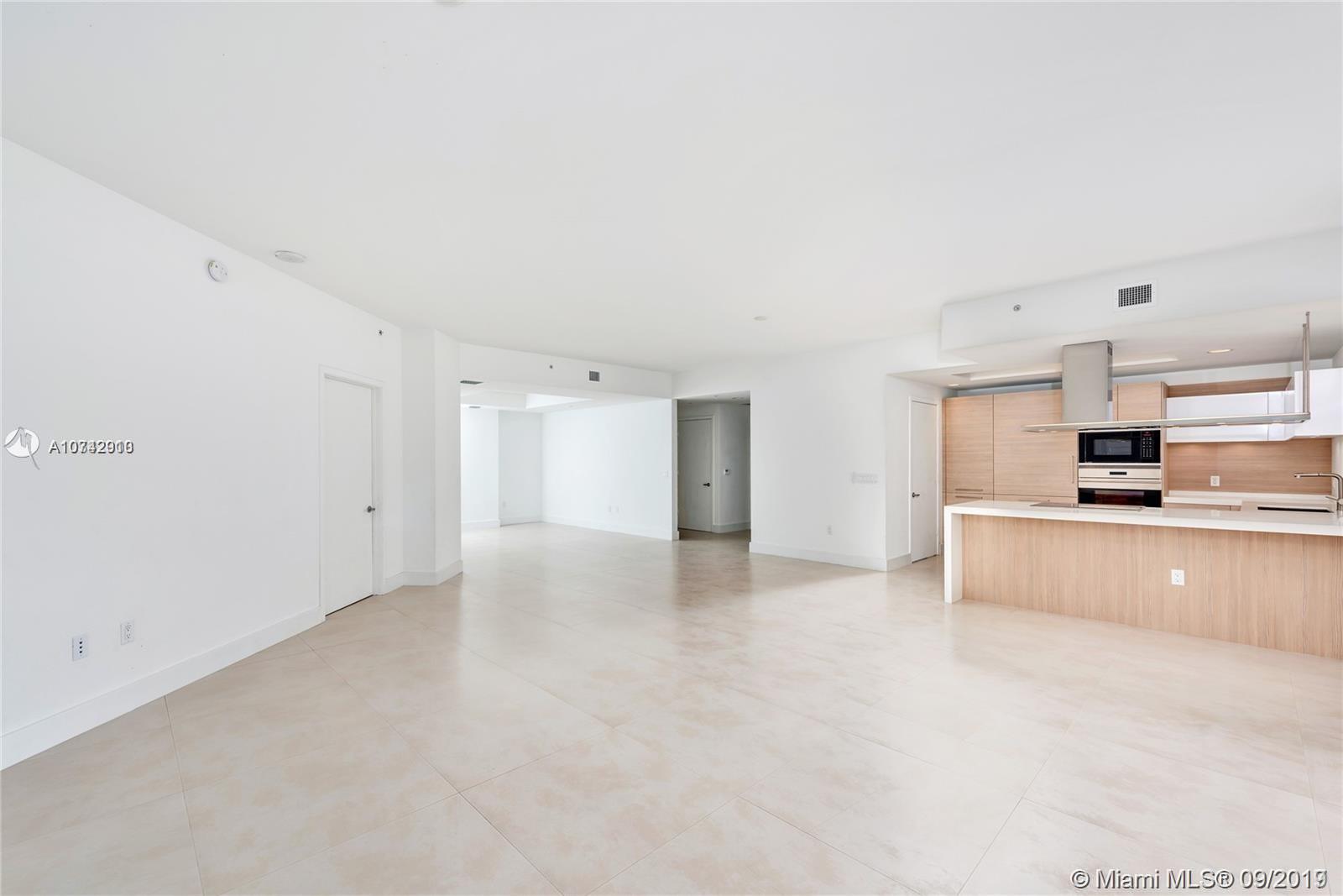 MARINA PALMS - Residential Lease