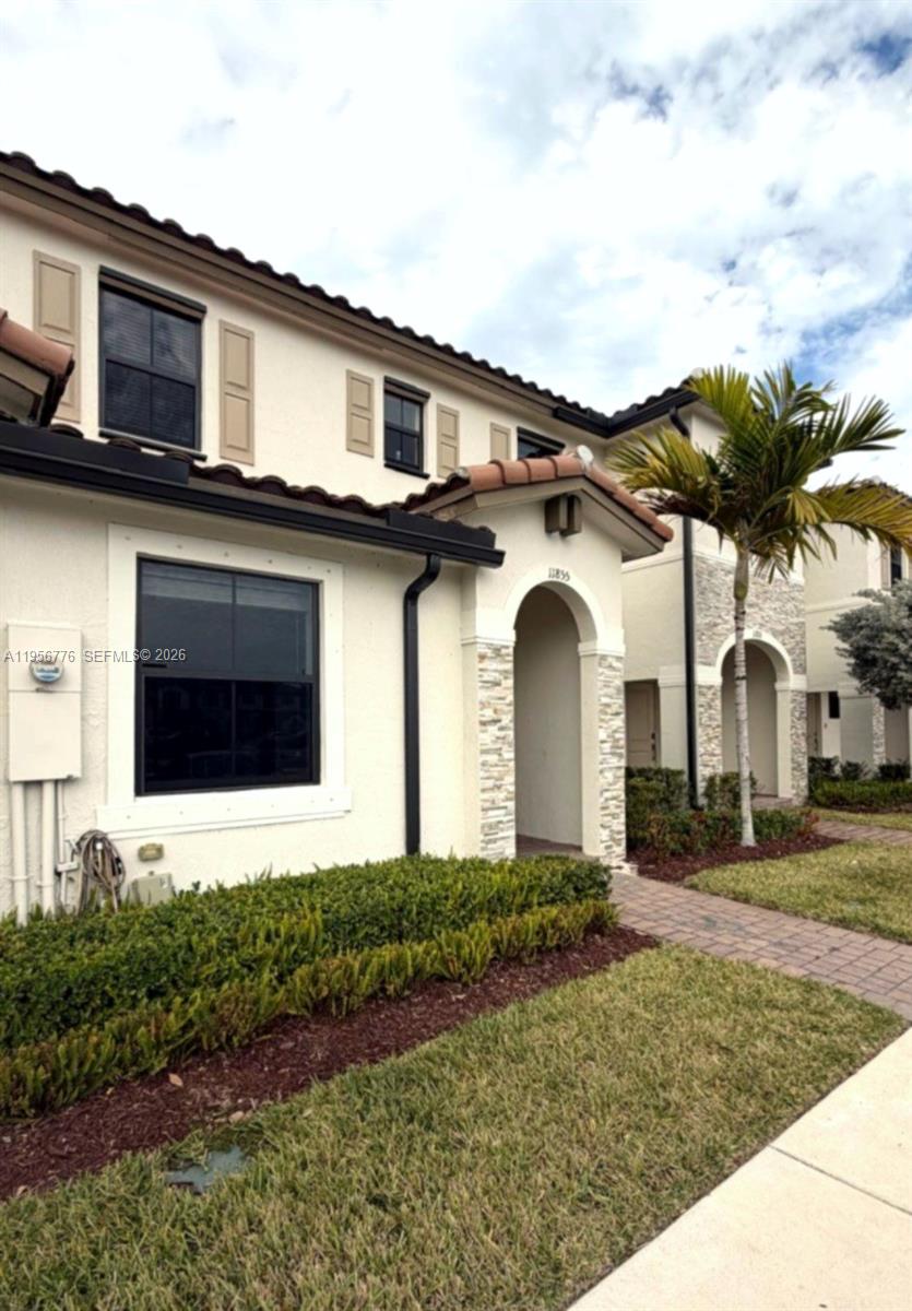 SILVER PALM RESIDENTIAL H - Residential