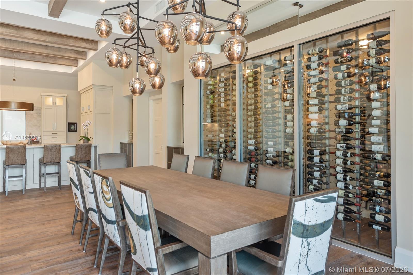 HOLLYWOOD LAKES - Residential