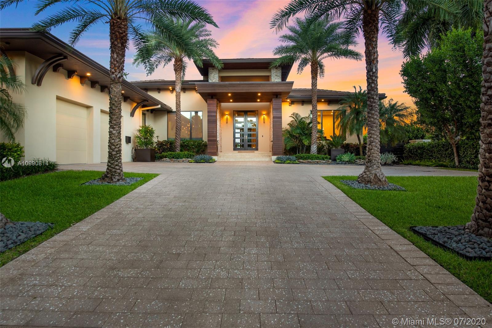 HOLLYWOOD LAKES - Residential