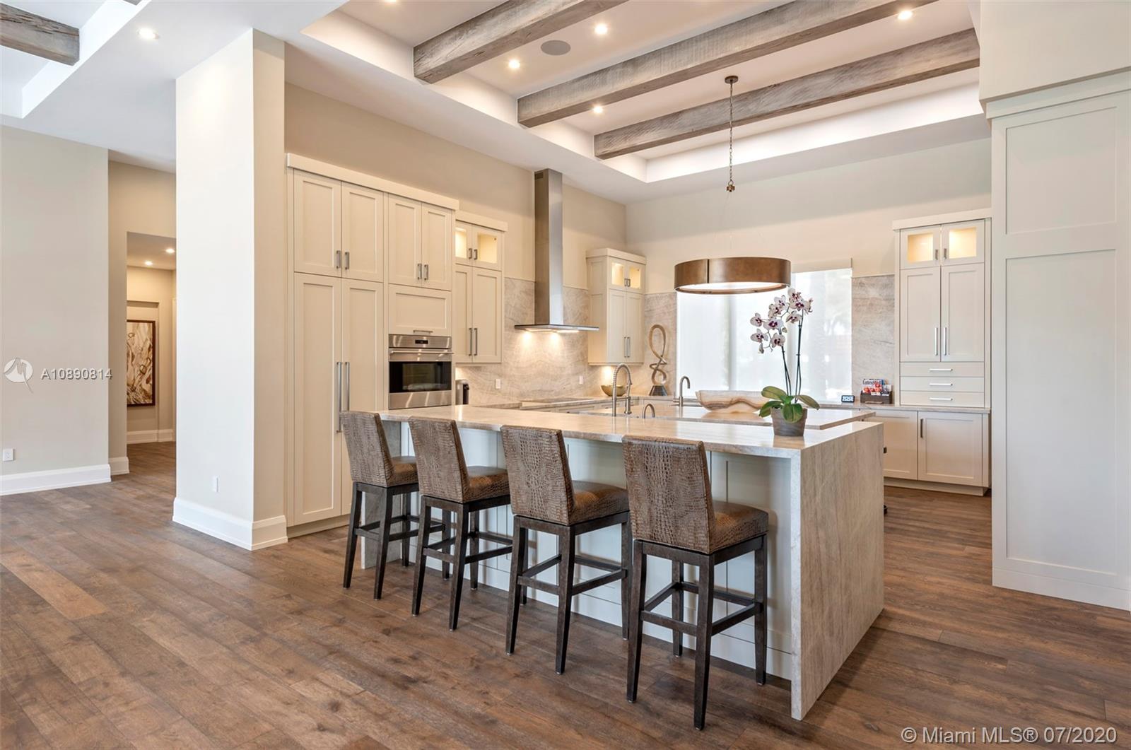 HOLLYWOOD LAKES - Residential