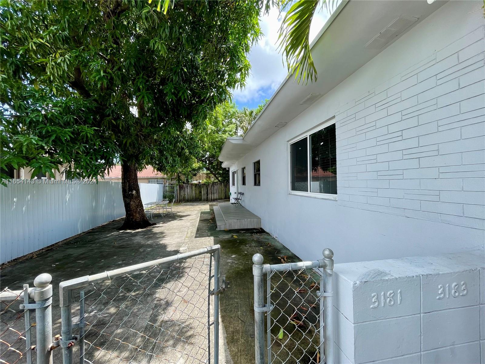 NORTHERN BLVD TR - Residential Income