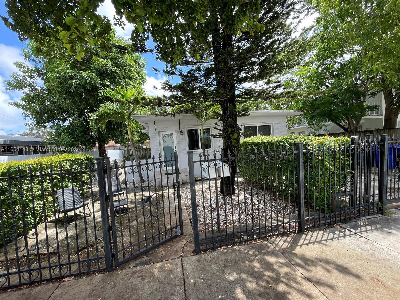 NORTHERN BLVD TR - Residential Income