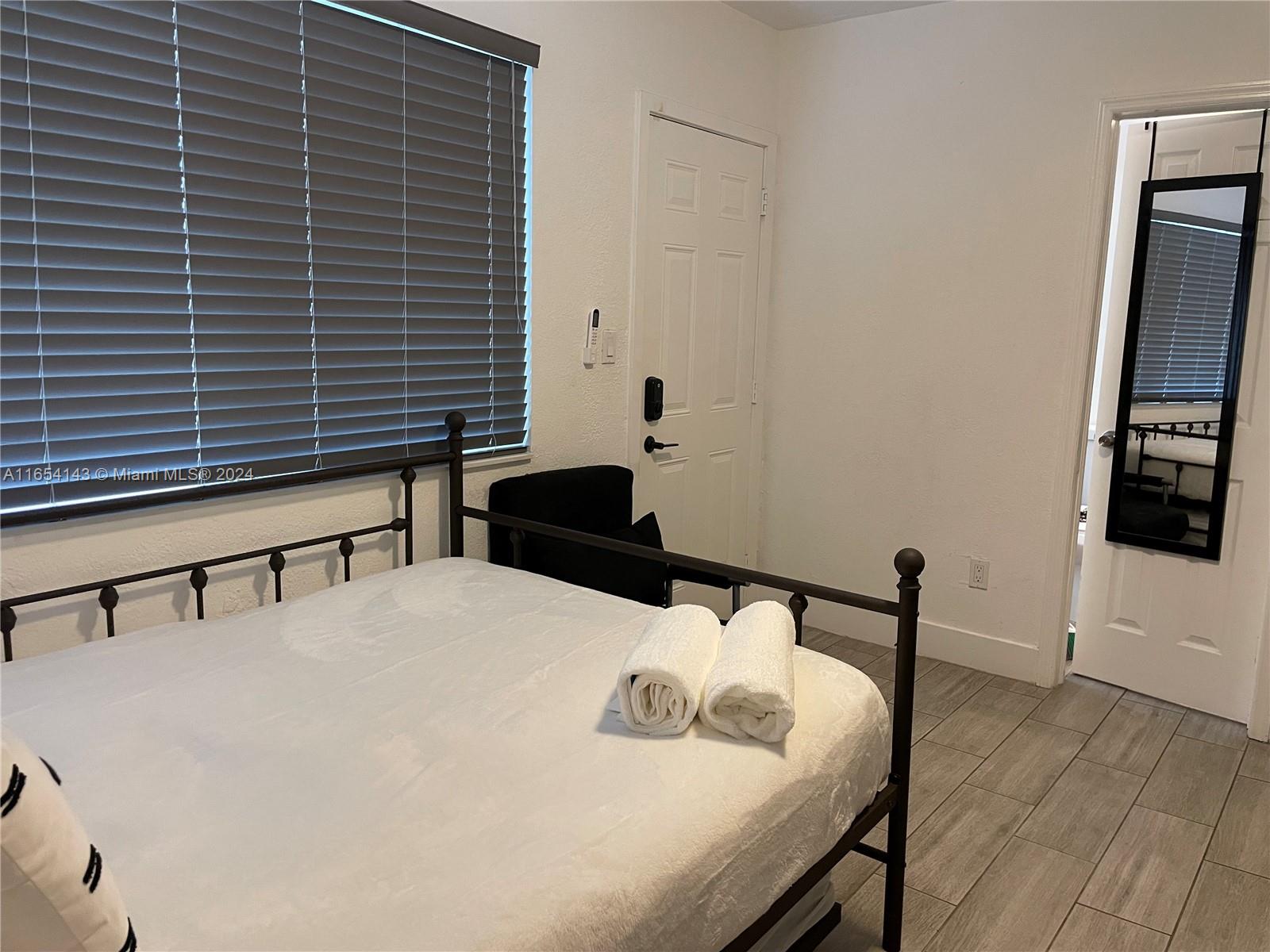NORTHERN BLVD TR - Residential Income