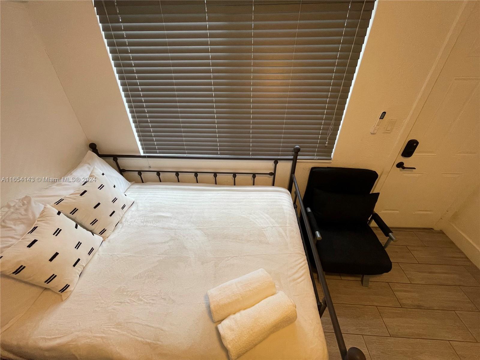 NORTHERN BLVD TR - Residential Income
