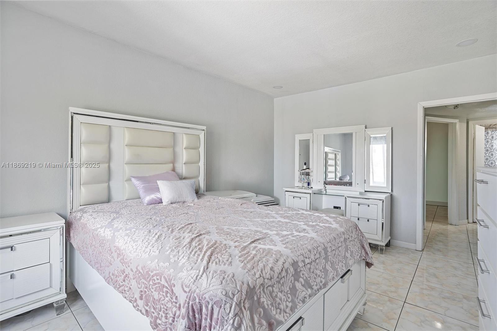 SUNSET PALM VILLAS CONDO - Residential