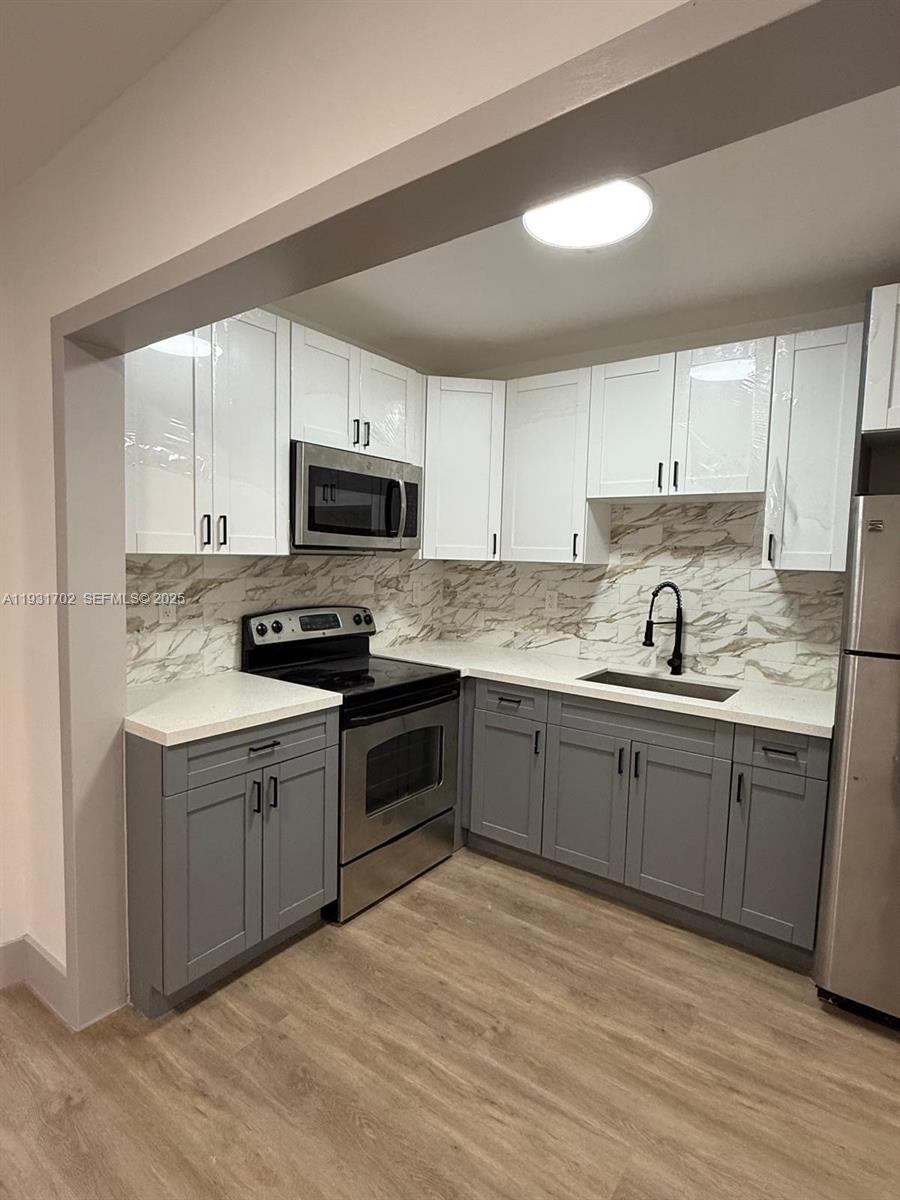 OAKLAWN SUB - Residential Lease