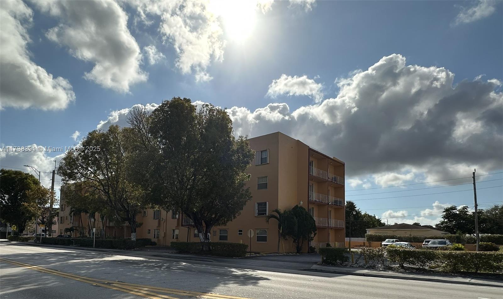 6200 W Flagler St 303, Miami, Broward County, Florida - 2 Bedrooms  
2 Bathrooms - 