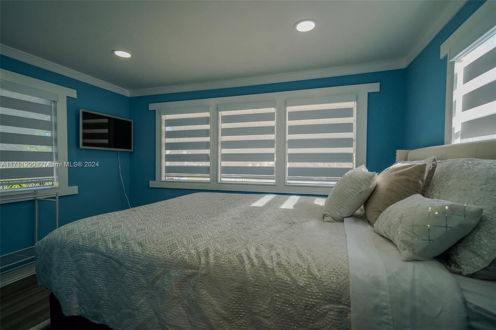 BERMUDA SHORES - Residential