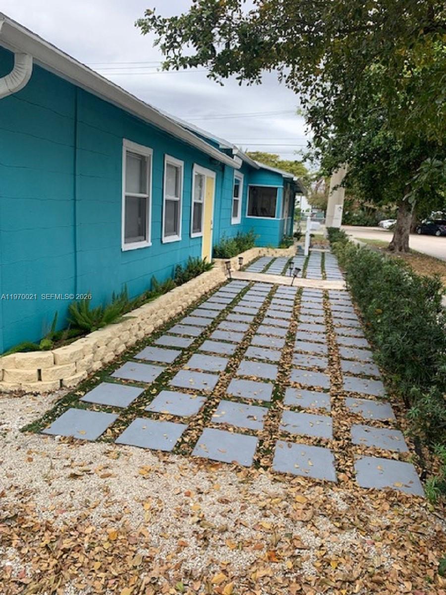 HOLLYWOOD TERRACE AMEN PL - Residential Income