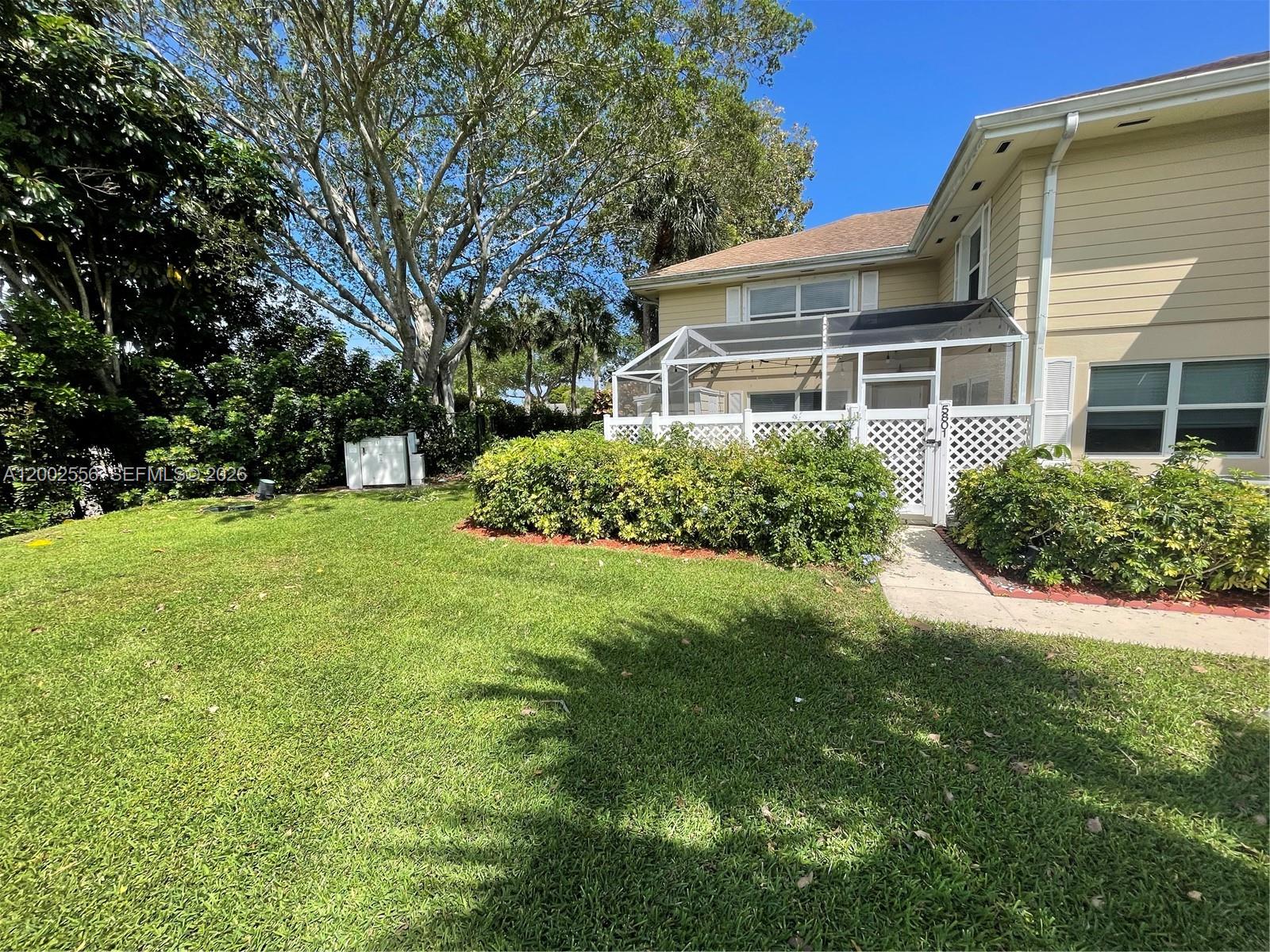 WELLESLEY AT BOYNTON BEAC - Residential