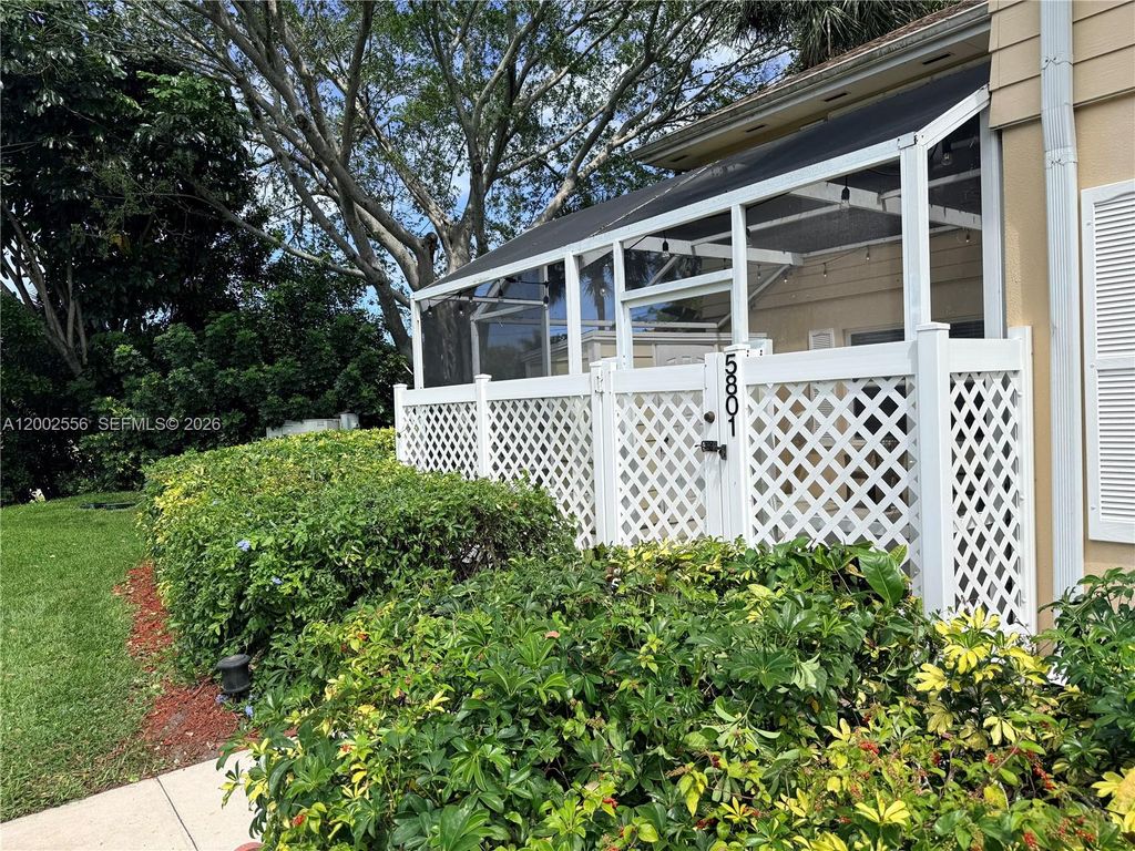 Photo of 5801 Wheatley Ct, Boynton Beach, FL 33436 (MLS # A12002556)