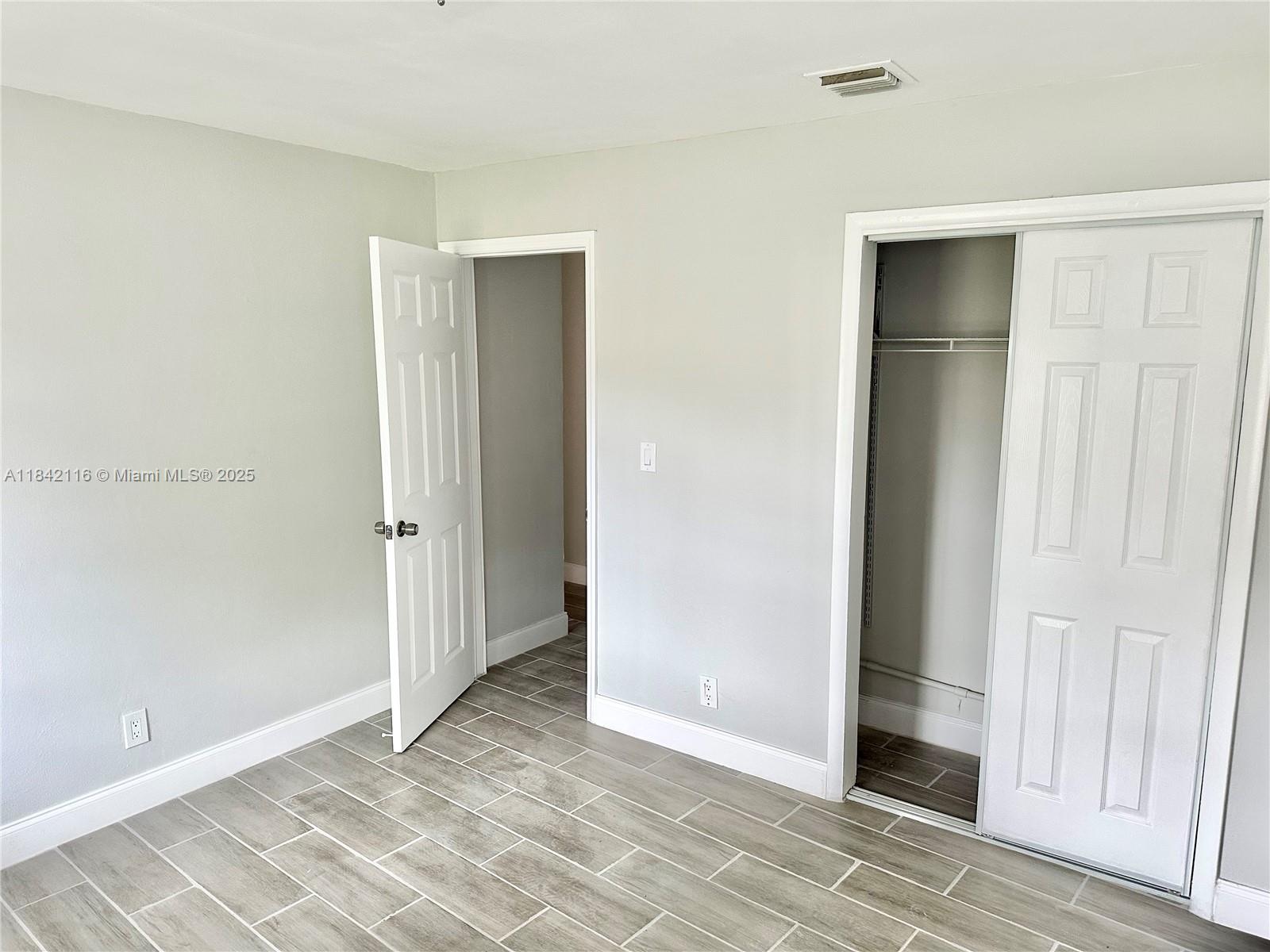 CRESTHAVEN NO 10 - Residential