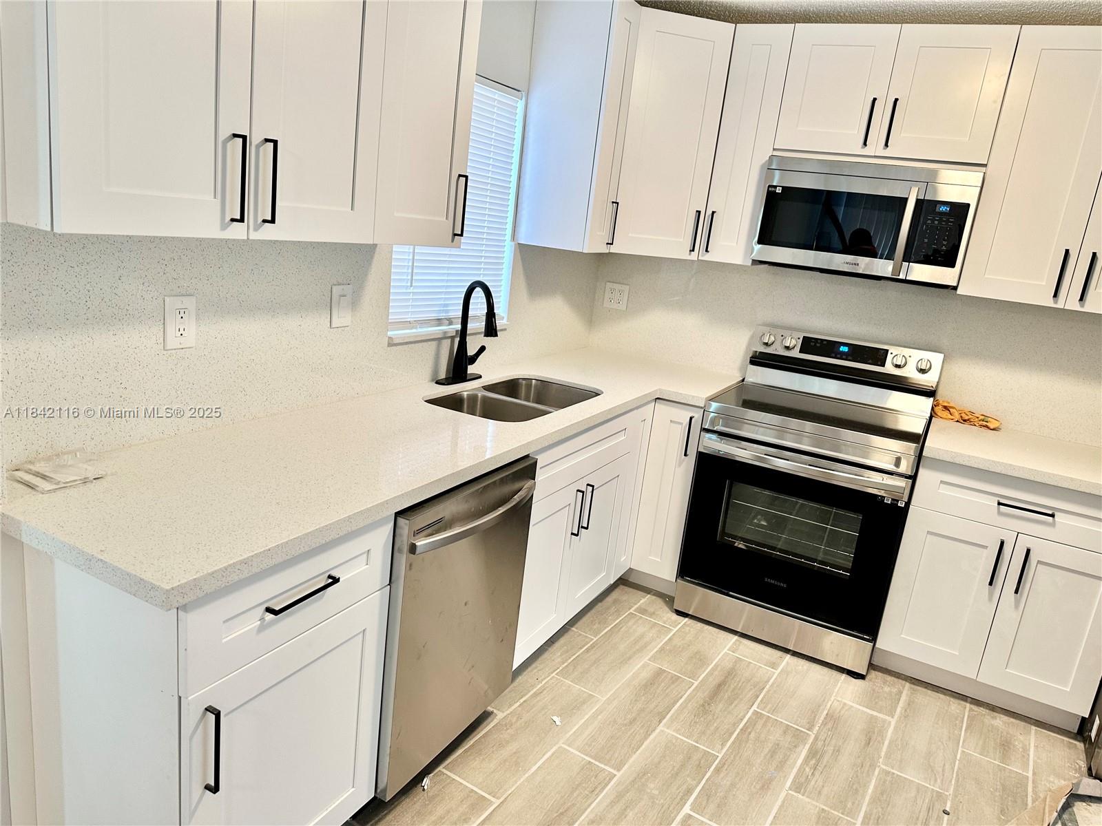 2600 NE 8th Ave