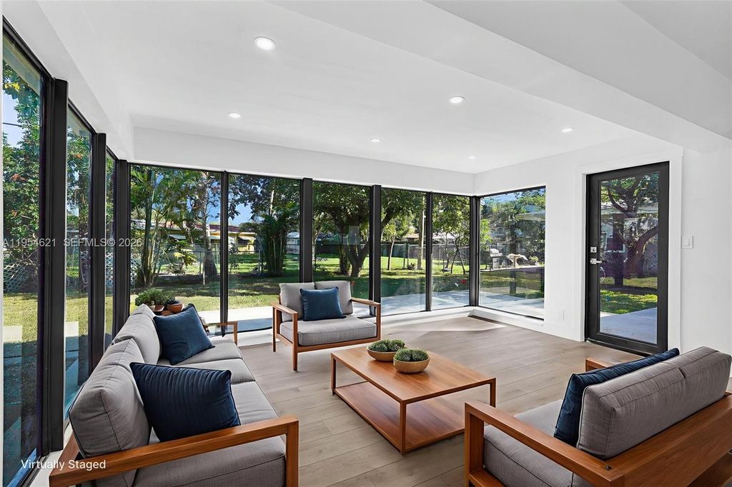 Photo of 211 S 57th Ter, Hollywood, FL 33023 (MLS # A11954621)