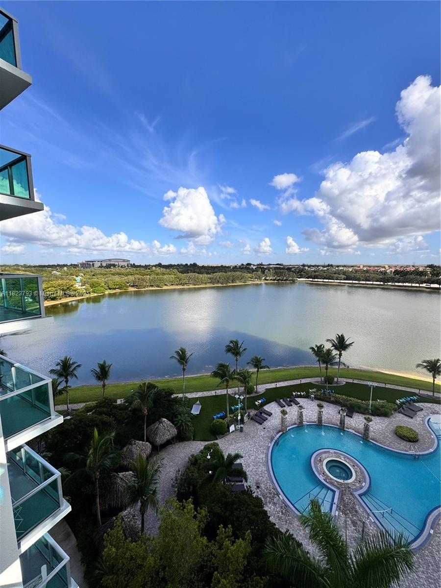 TAO SAWGRASS CONDOMINIUM - Residential