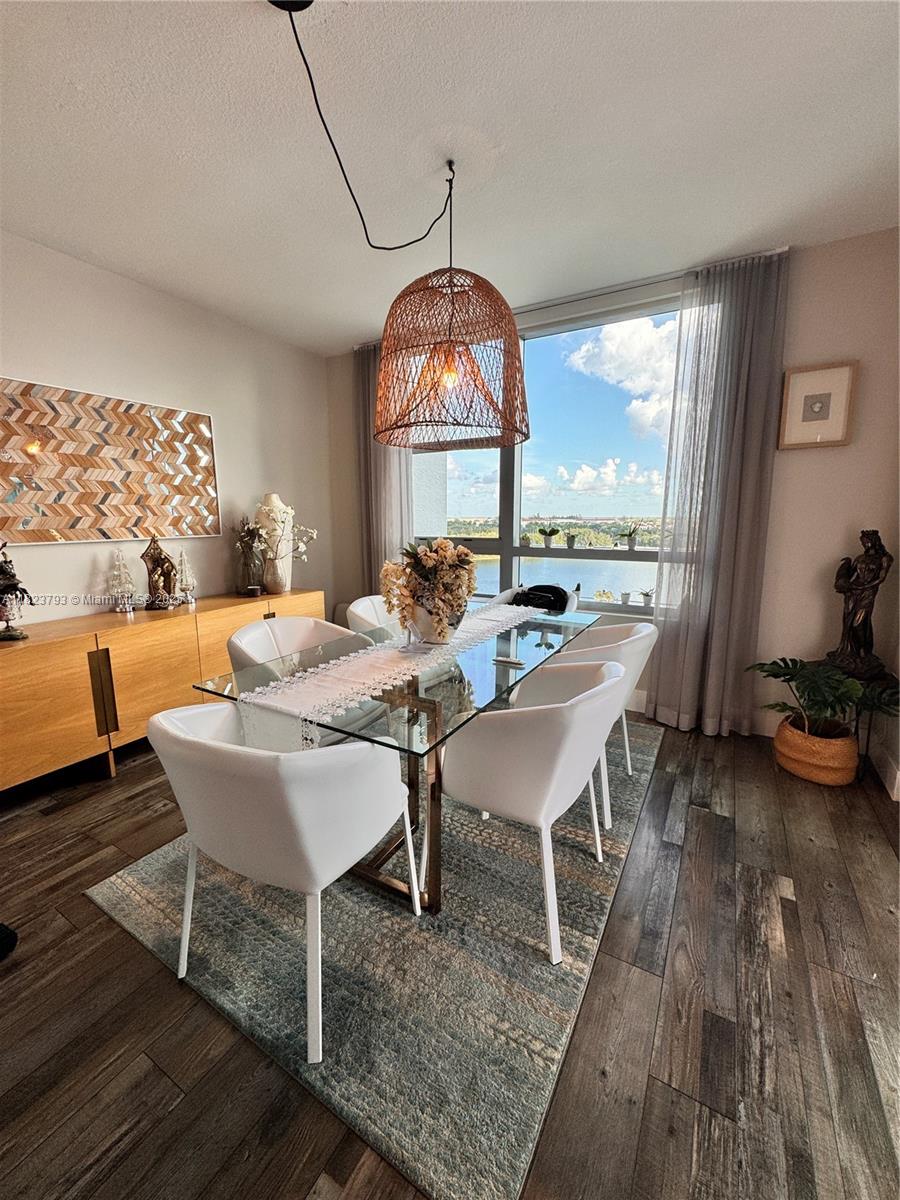 TAO SAWGRASS CONDOMINIUM - Residential