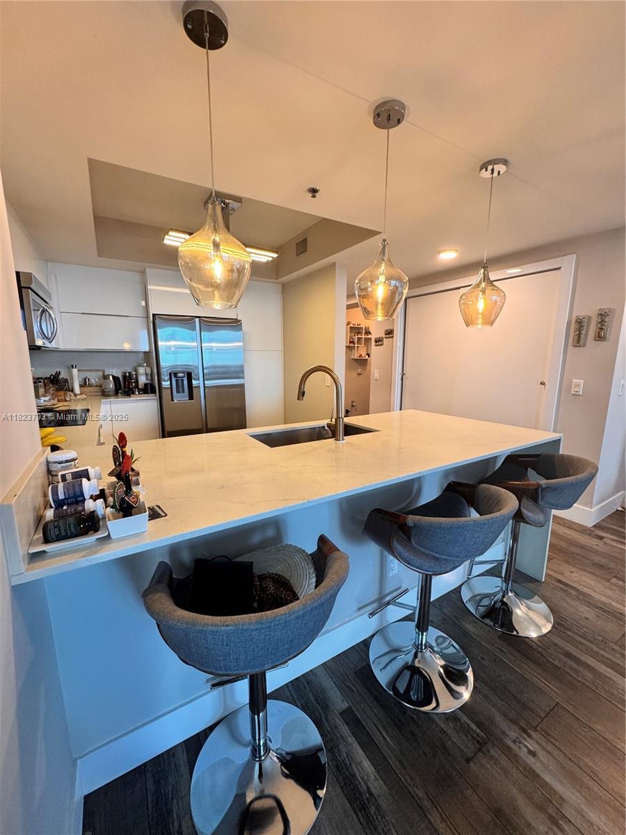 2681 N Flamingo Rd 908S, Sunrise, FL, 33323/$485,000 4 2681 N Flamingo Rd 908S