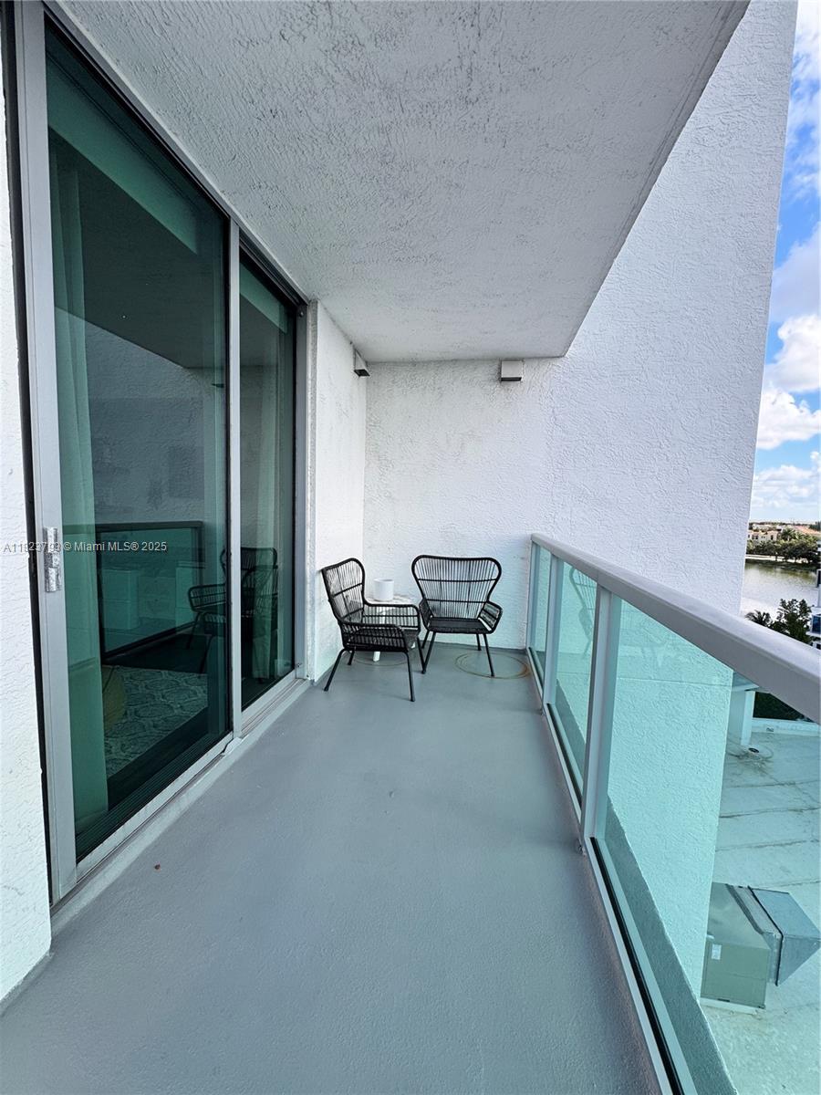 TAO SAWGRASS CONDOMINIUM - Residential