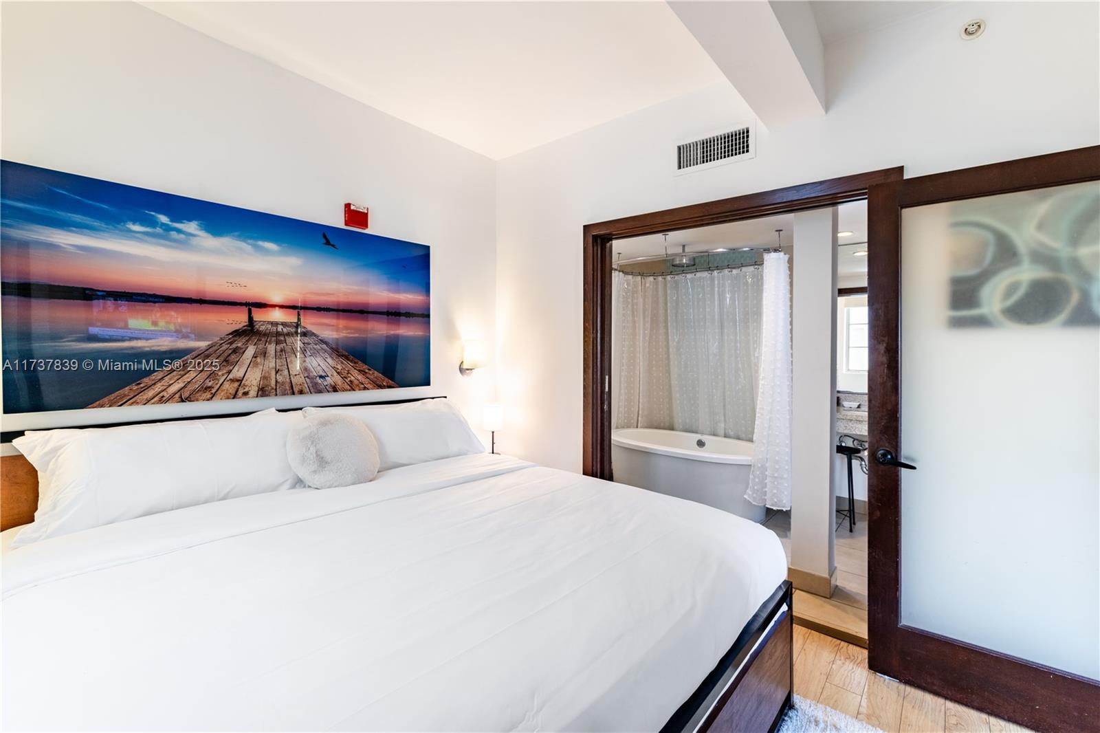 THE STRAND - Residential