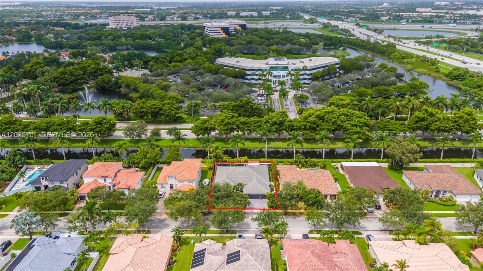 WINDSOR PALMS - Residential