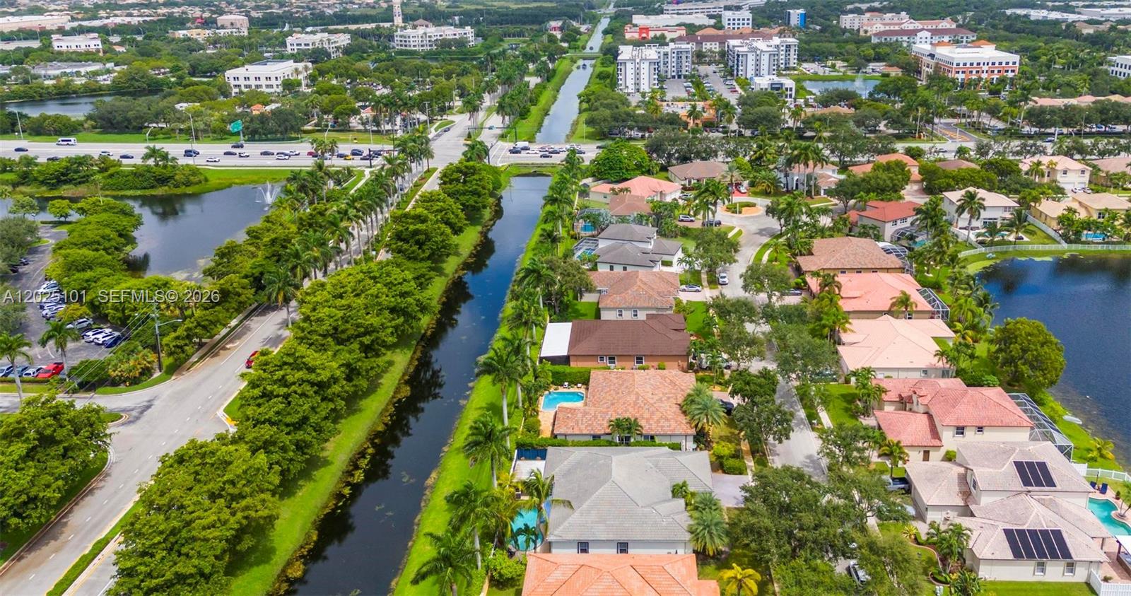 WINDSOR PALMS - Residential