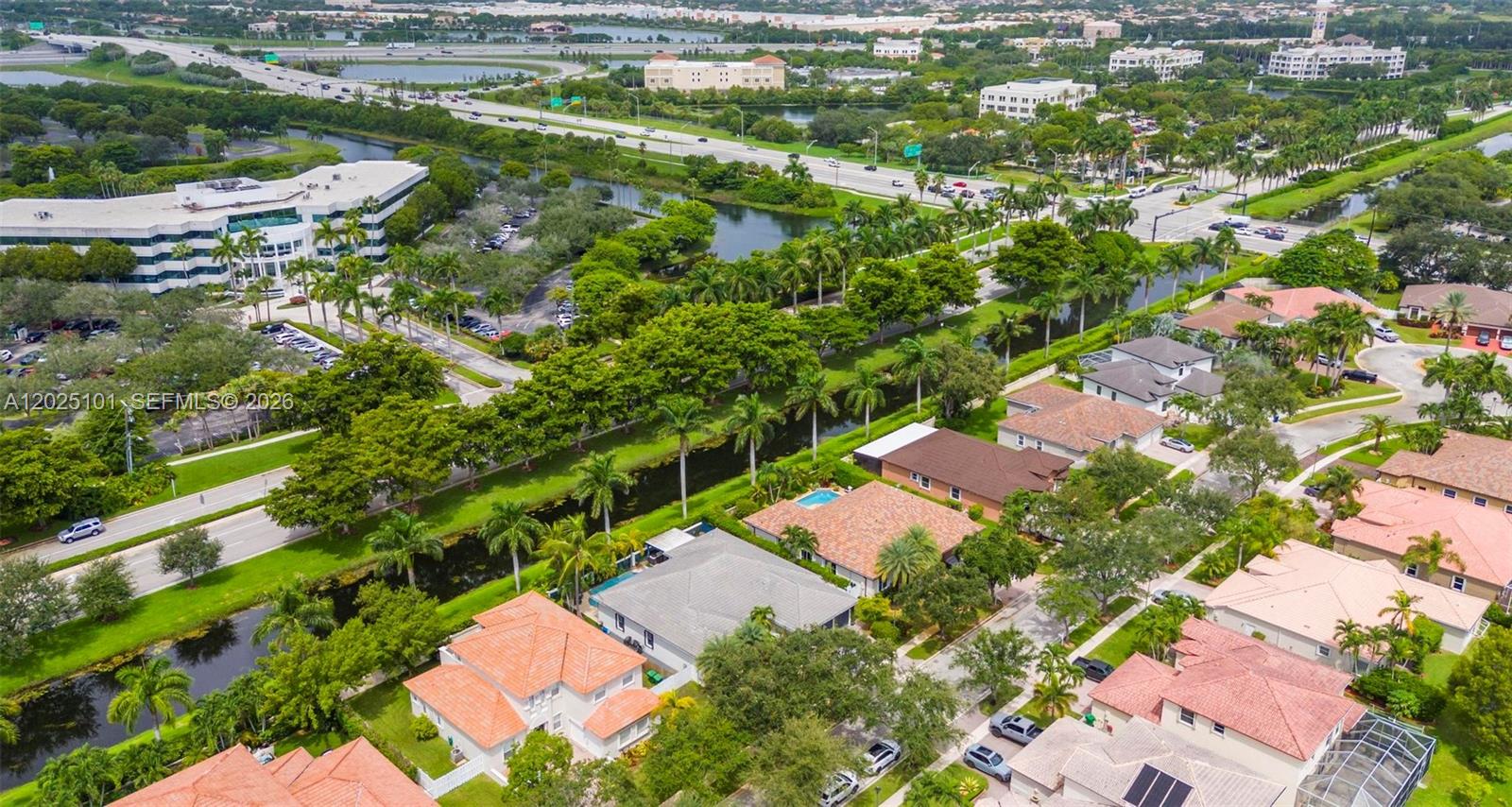 WINDSOR PALMS - Residential