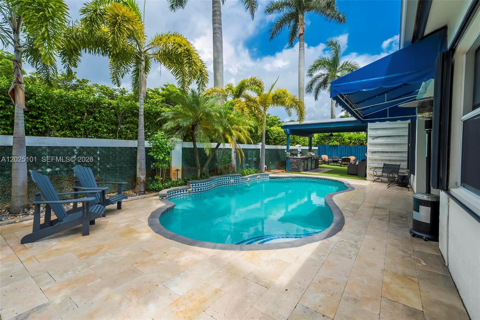 WINDSOR PALMS - Residential