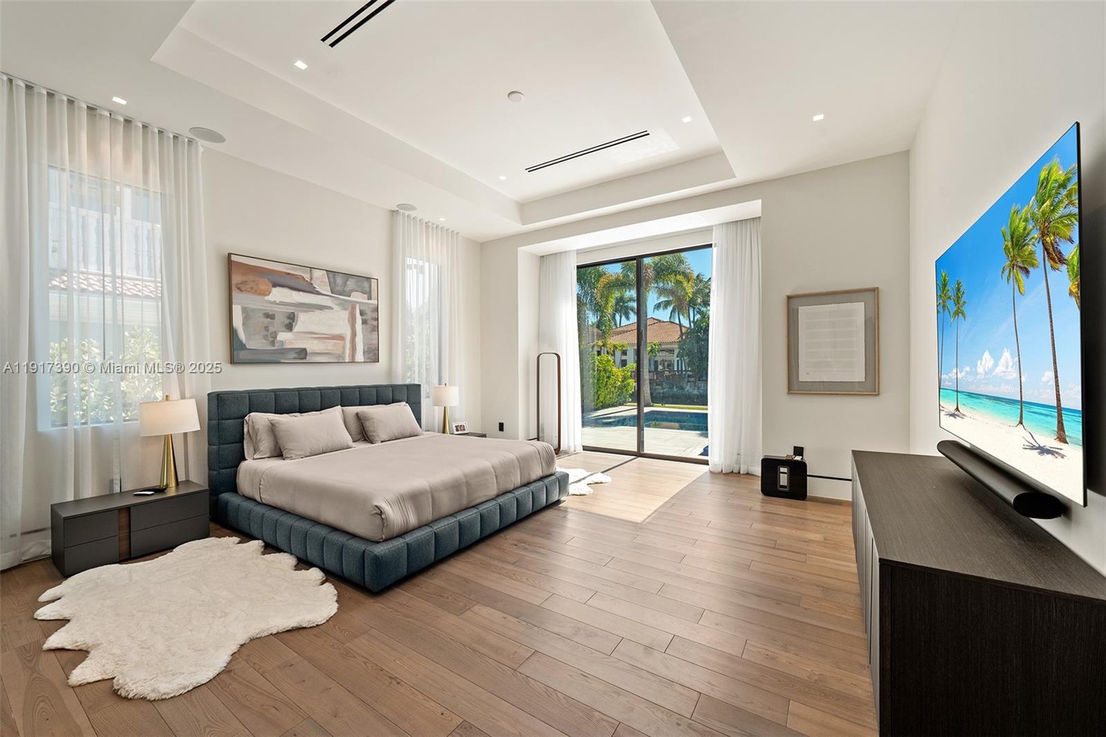 HOLLYWOOD GOLF ESTATES SE - Residential