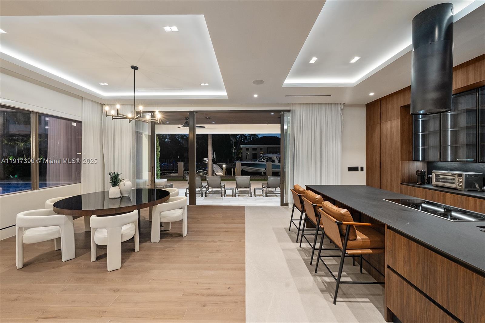 HOLLYWOOD GOLF ESTATES SE - Residential