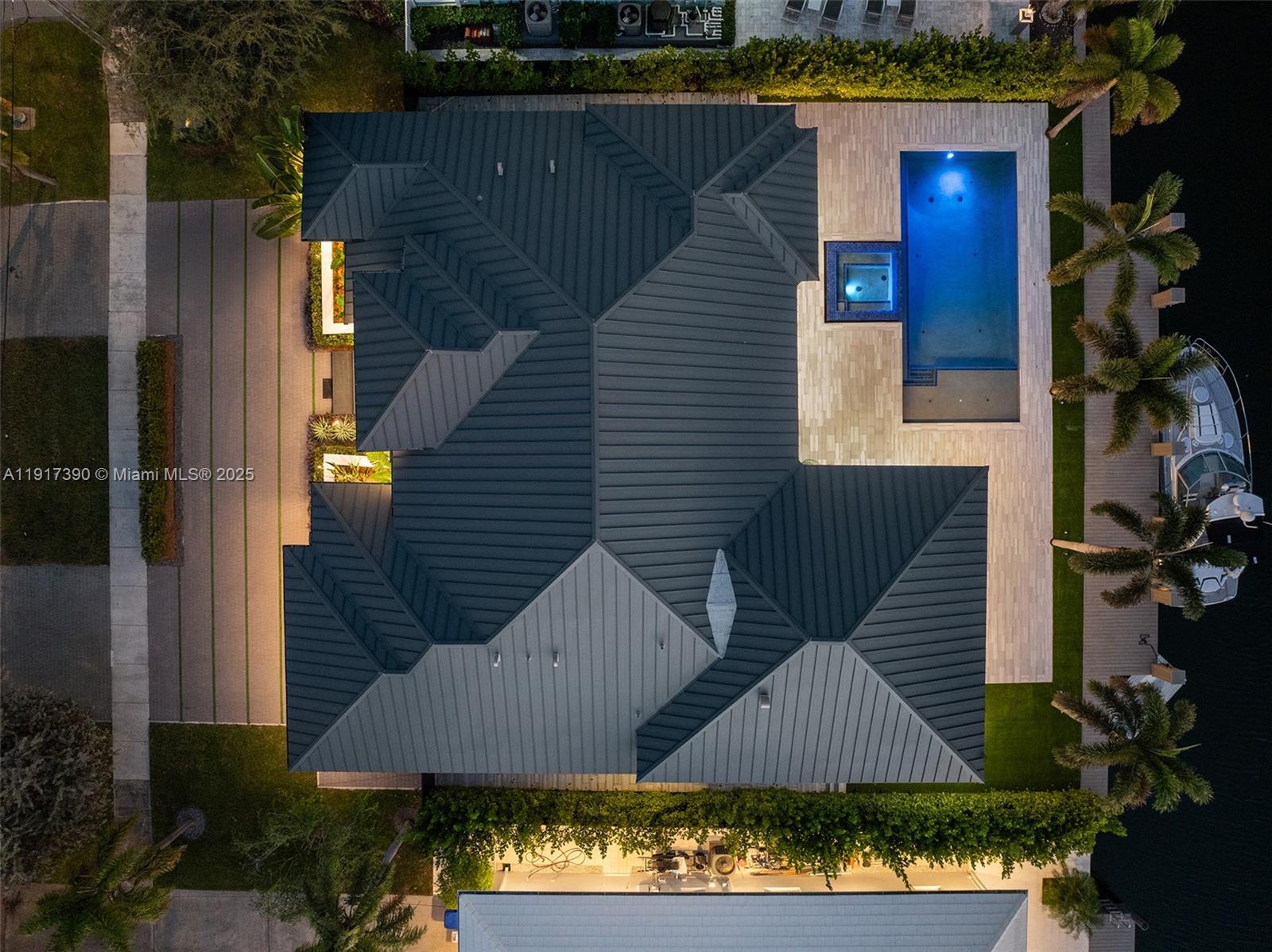 HOLLYWOOD GOLF ESTATES SE - Residential