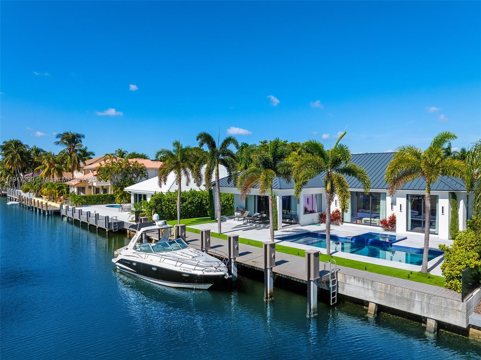 HOLLYWOOD GOLF ESTATES SE - Residential