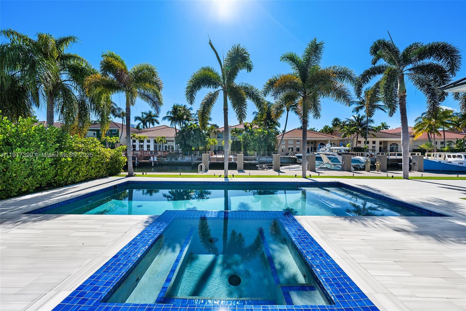 HOLLYWOOD GOLF ESTATES SE - Residential