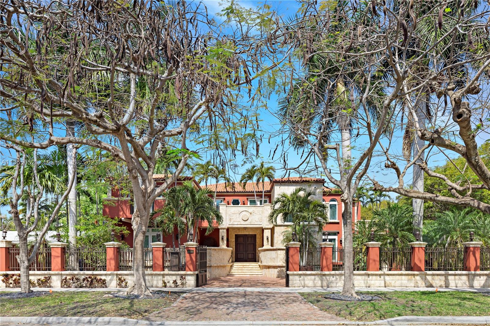 Photo 4 of 57 of 1710 S Miami Ave house
