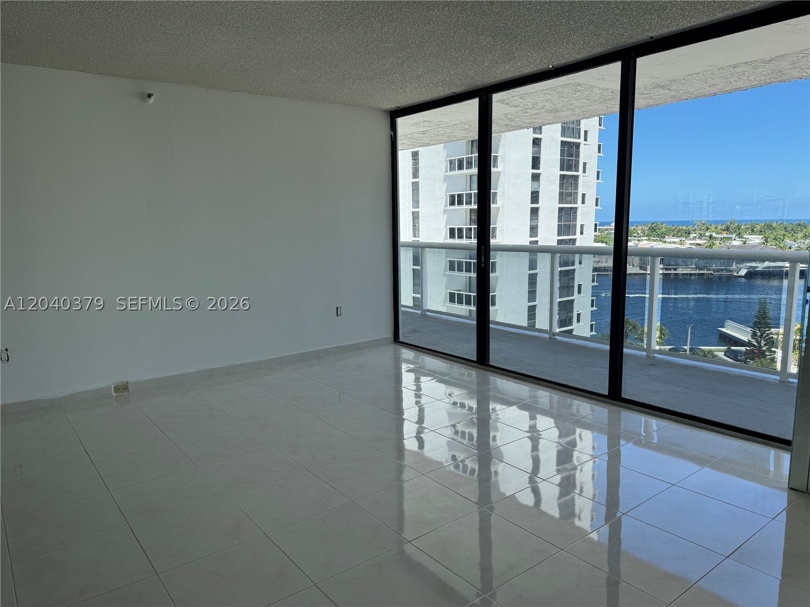20505 E Country Club Dr 835