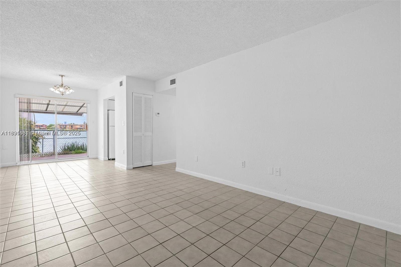 LAGO AZUL CONDO - Residential Lease