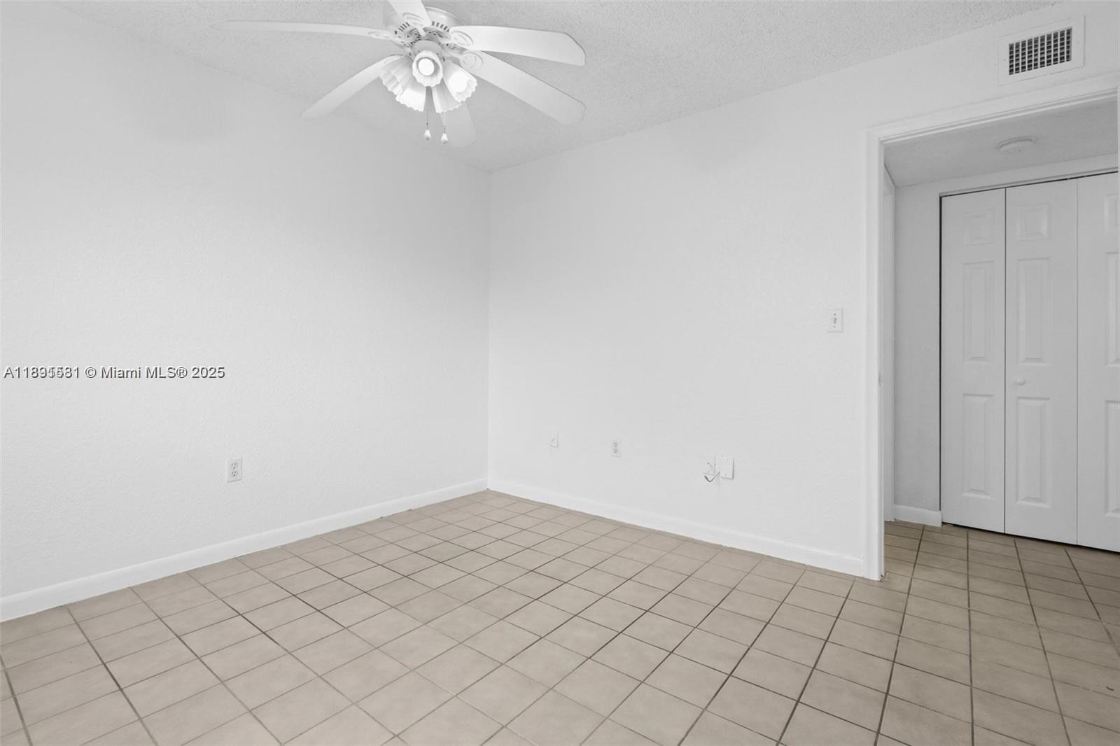 LAGO AZUL CONDO - Residential Lease